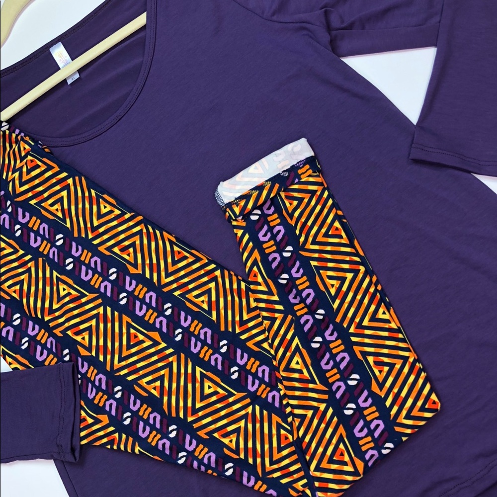 LuLaRoe: lynnae top & tall and curvy leggings.